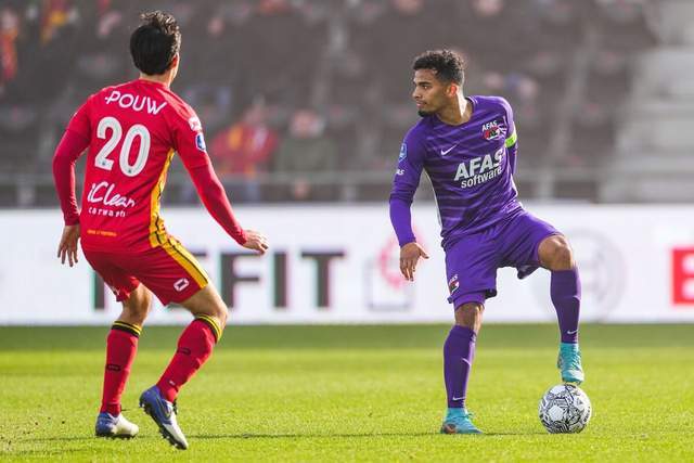 佛得角足协只10人，世界杯参赛还找FIFA借差旅费，中国足球脸红吗？